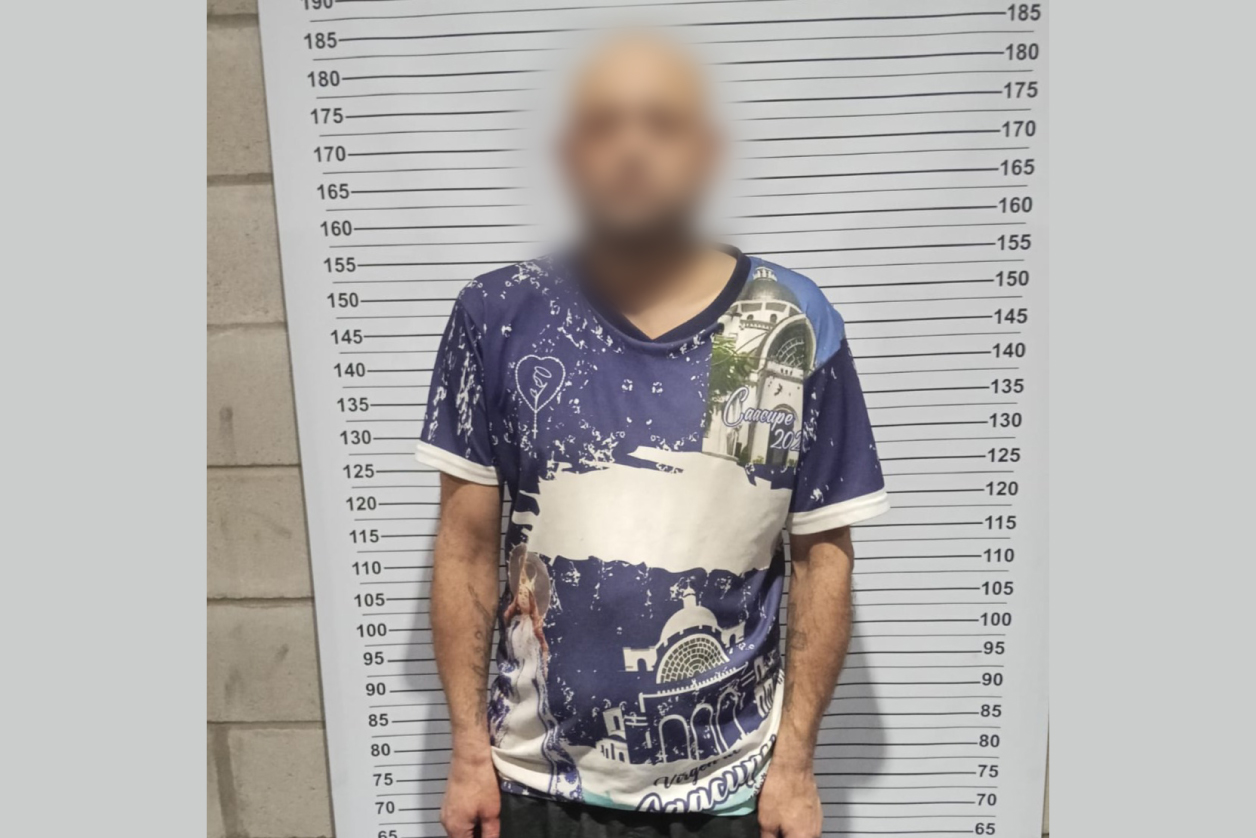 Cuidacoches: prisión preventiva por amenazar a una empleada de un local de Palermo y golpear a un policía