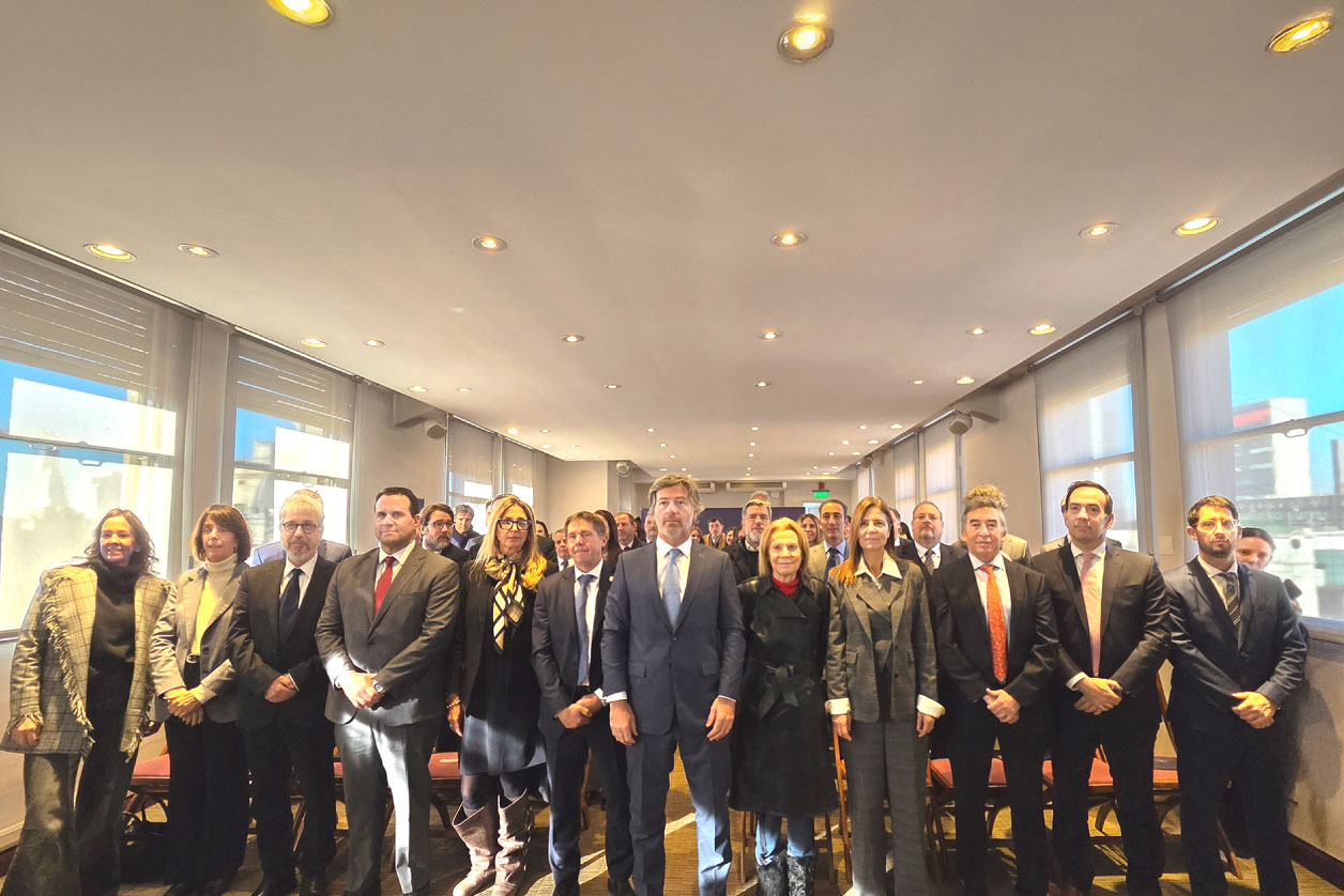 Firma de convenios de transferencia de competencias penales