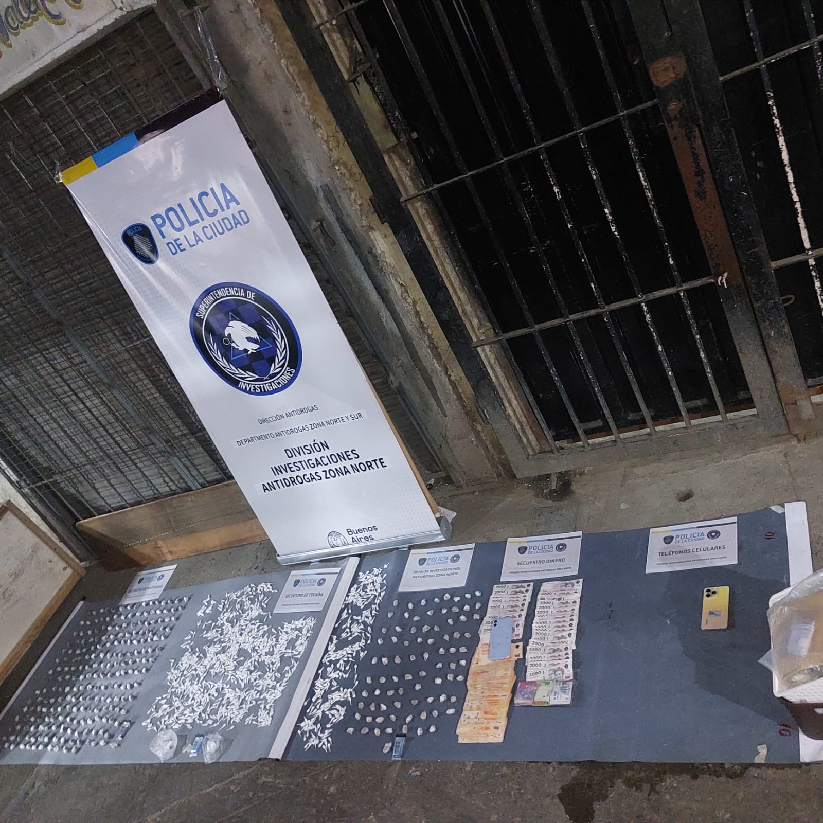 ALLANAMIENTOS SIMULTÁNEOS Y SECUESTRO DE DROGAS EN RETIRO Y BAJO FLORES