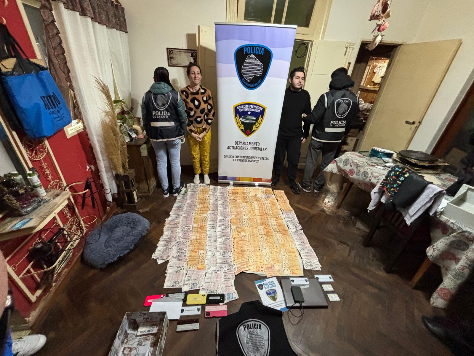 ESPECTÁCULOS MASIVOS: ALLANAMIENTO POR REVENTA DE ENTRADAS