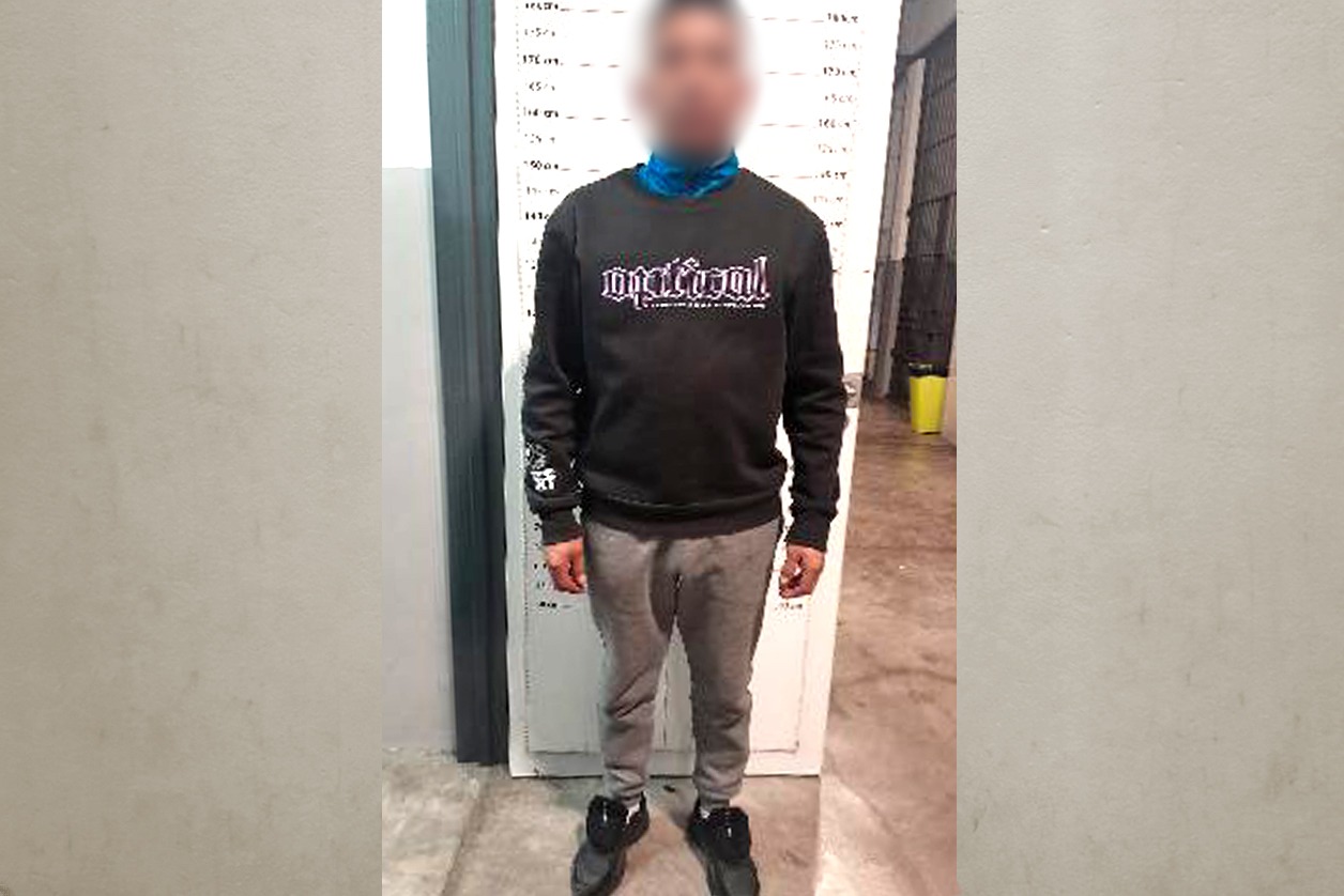 Tenía un kilo de marihuana y quiso coimear a la policía: prisión preventiva y expulsión del país