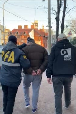 CONDENAN A 6 AÑOS DE PRISION EFECTIVA A UN HOMBRE POR DISTRIBUCION DE MATERIAL DE ABUSO SEXUAL INFANTIL 01