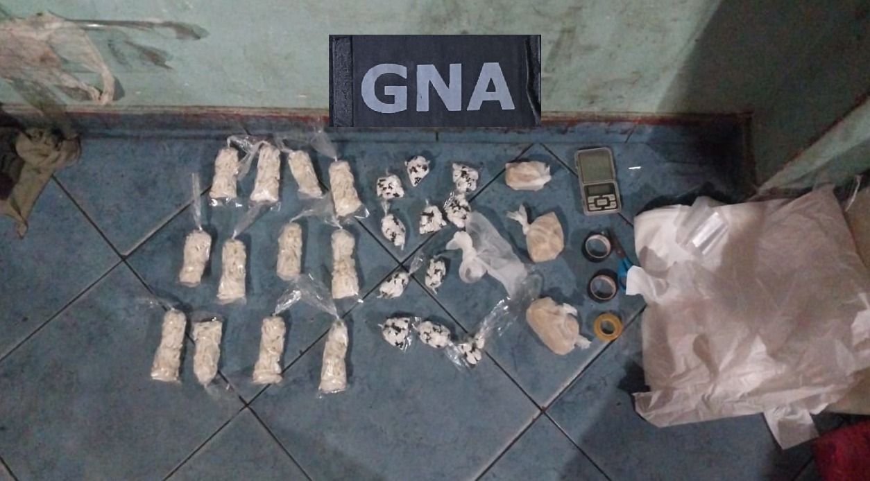 CONDENAS A PRISIÓN Y MÁS DE UN KILO DE COCAÍNA INCAUTADA