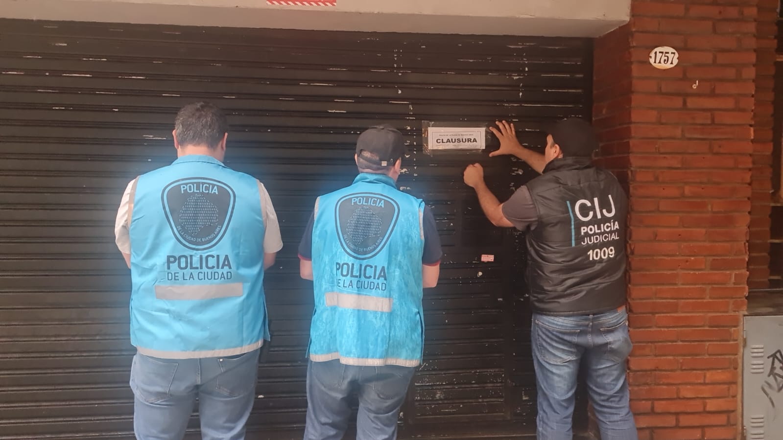 INSPECCIÓN Y CLAUSURA POR RUIDOS MOLESTOS Y OLORES NAUSEABUNDOS