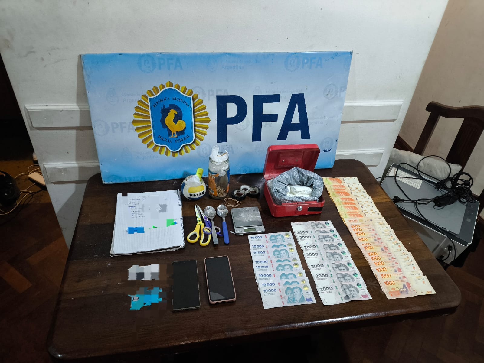 ALLANAMIENTOS Y PEDIDOS DE CONDENAS A PRISIÓN EN DIFERENTES CASOS DE VENTA DE DROGAS