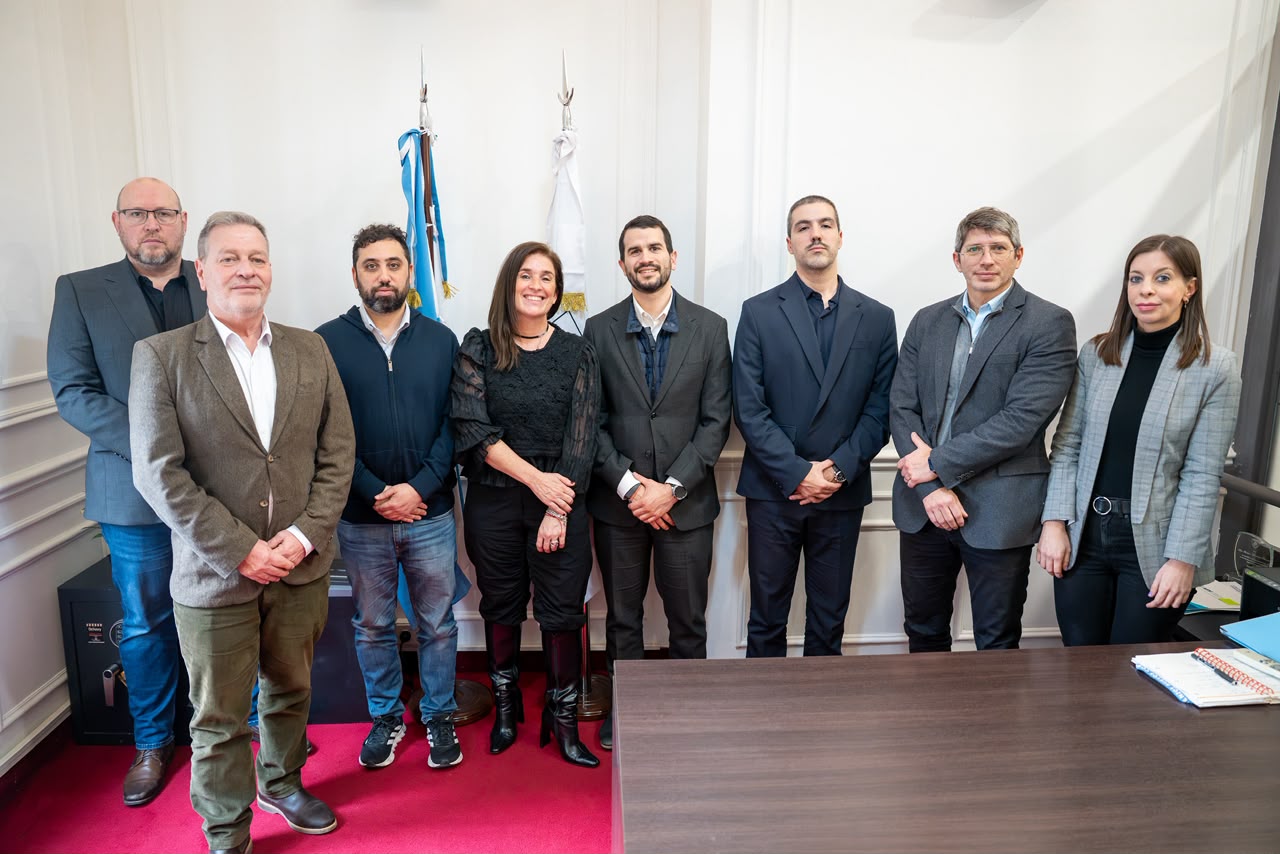 Reunión con Tiktok para analizar acciones para prevenir delitos digitales