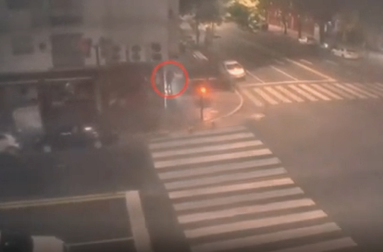 Chacarita: condenaron a prisión en menos de 24 horas a un hombre que arrojó piedras a una pizzería