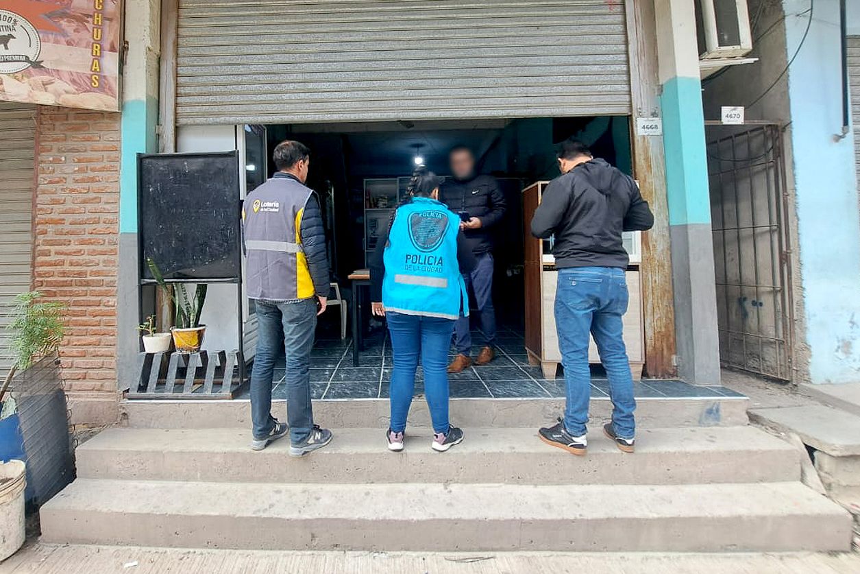 JUEGO ILEGAL: SE DESARTICULÓ UN CASINO CLANDESTINO EN VILLA RIACHUELO