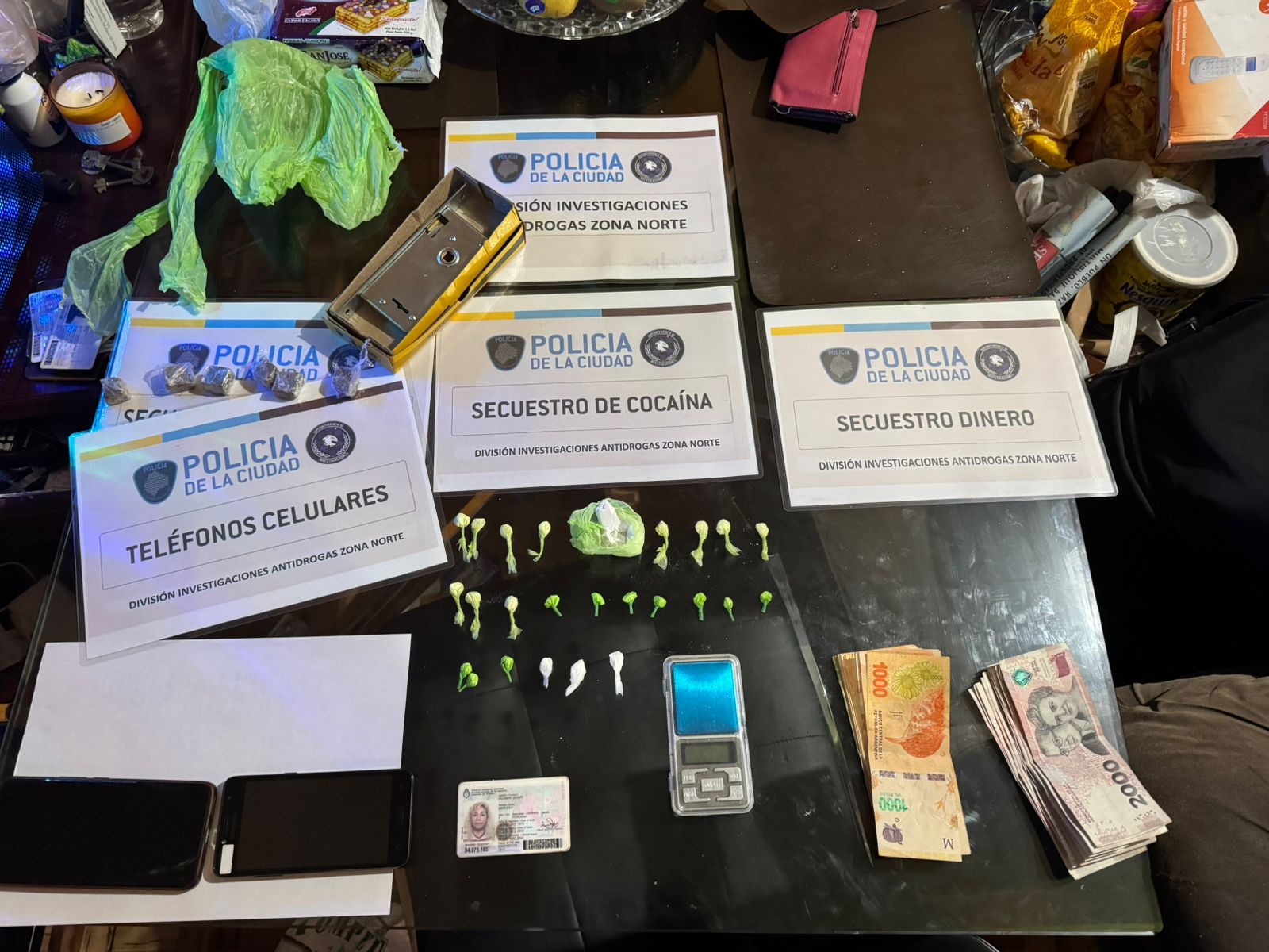 CONDENAN A UN GRUPO DE MUJERES POR VENTA DE DROGAS EN CONSTITUCIÓN: UNA DE ELLAS TIRÓ SU TOBILLERA ELECTRÓNICA